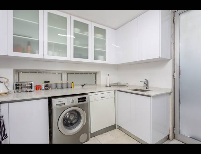 3 BEDROOM APARTMENT TO LET IN CLIFTON